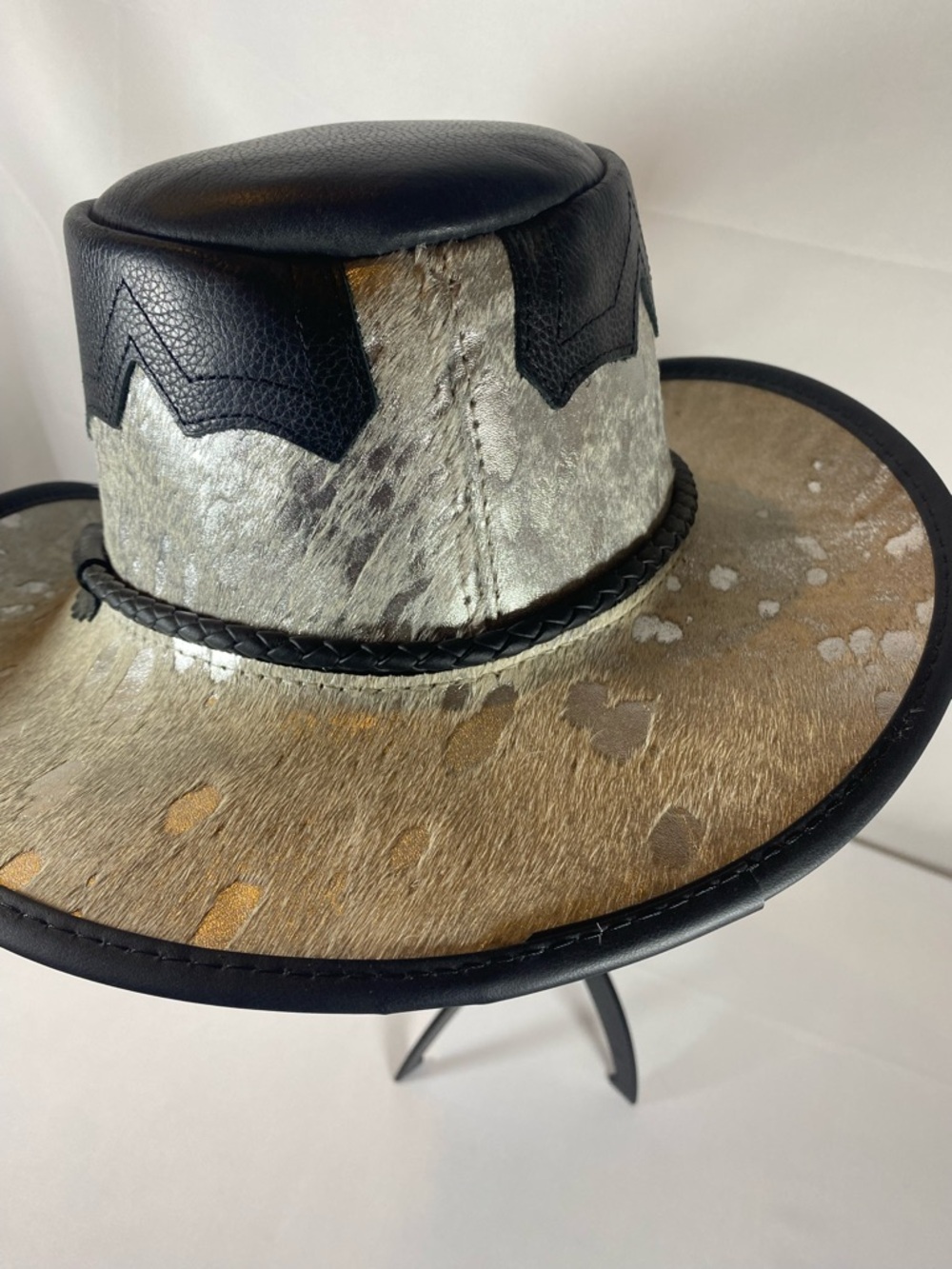 Black and Gray Western Cowboy Hat - Leather Trim and Shimmer - Picture 4 of 8